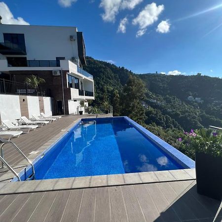 Villa Deluxe Квариати Екстериор снимка