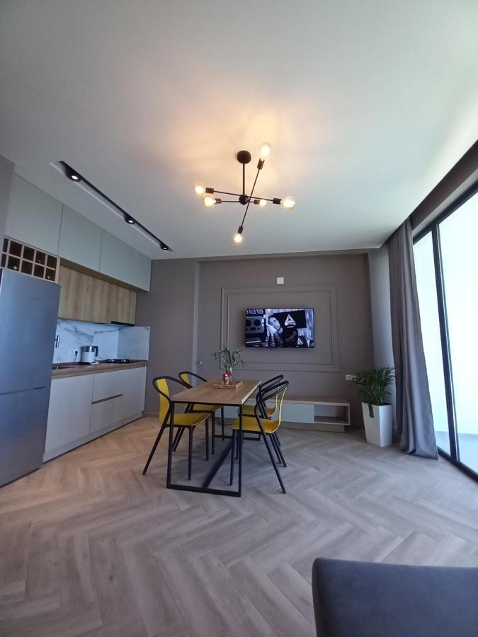 Villa Deluxe Квариати Екстериор снимка