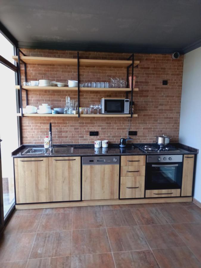 Villa Deluxe Квариати Екстериор снимка