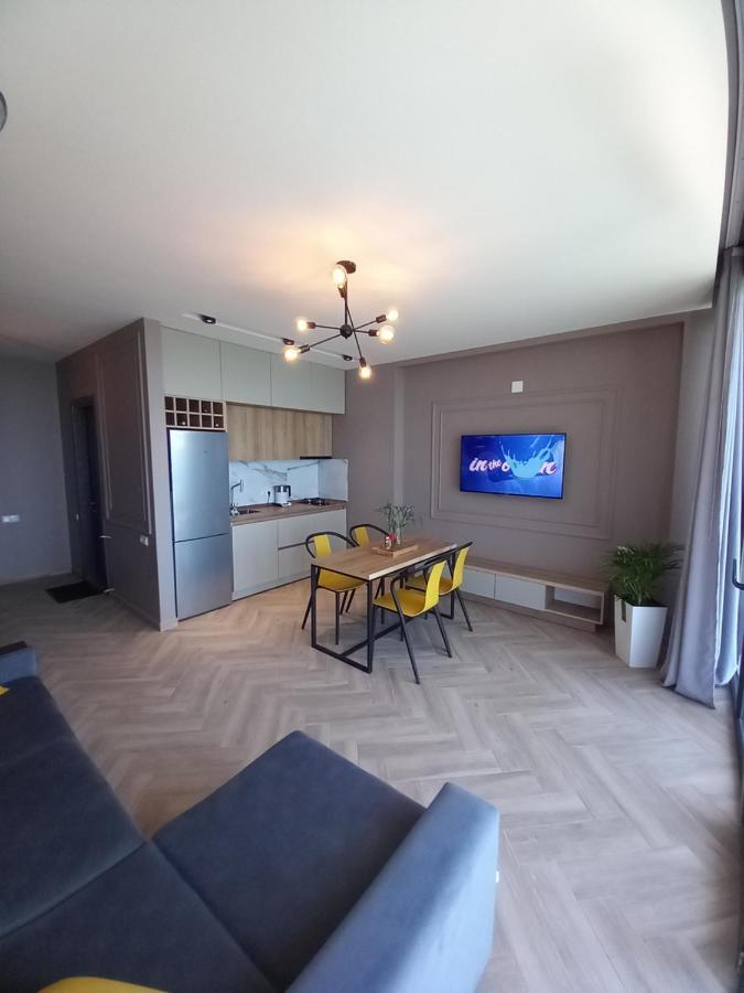 Villa Deluxe Квариати Екстериор снимка