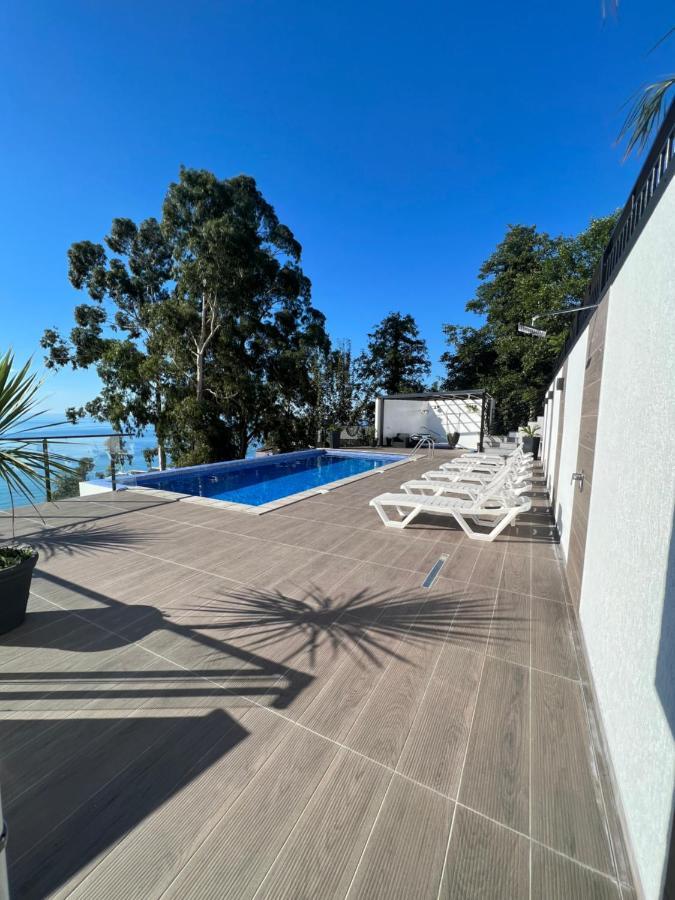 Villa Deluxe Квариати Екстериор снимка