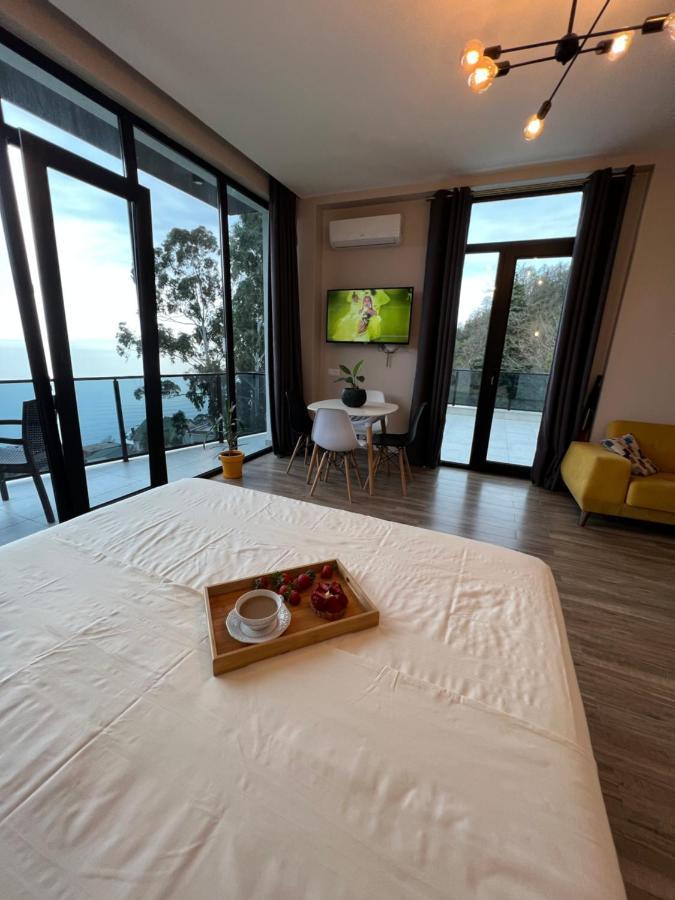 Villa Deluxe Квариати Екстериор снимка