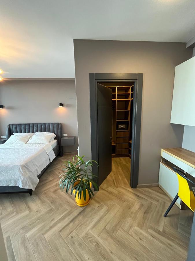 Villa Deluxe Квариати Екстериор снимка