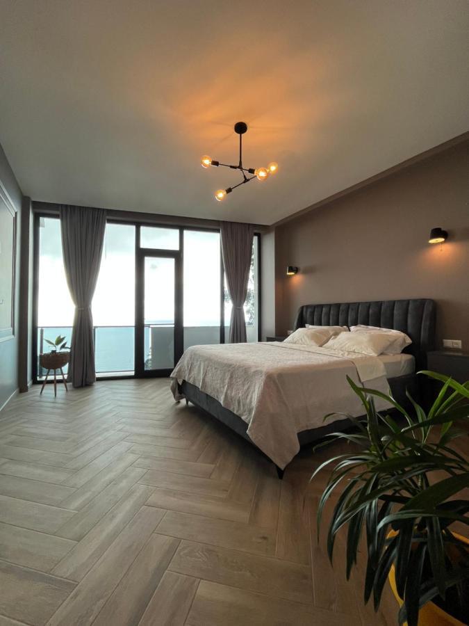 Villa Deluxe Квариати Екстериор снимка