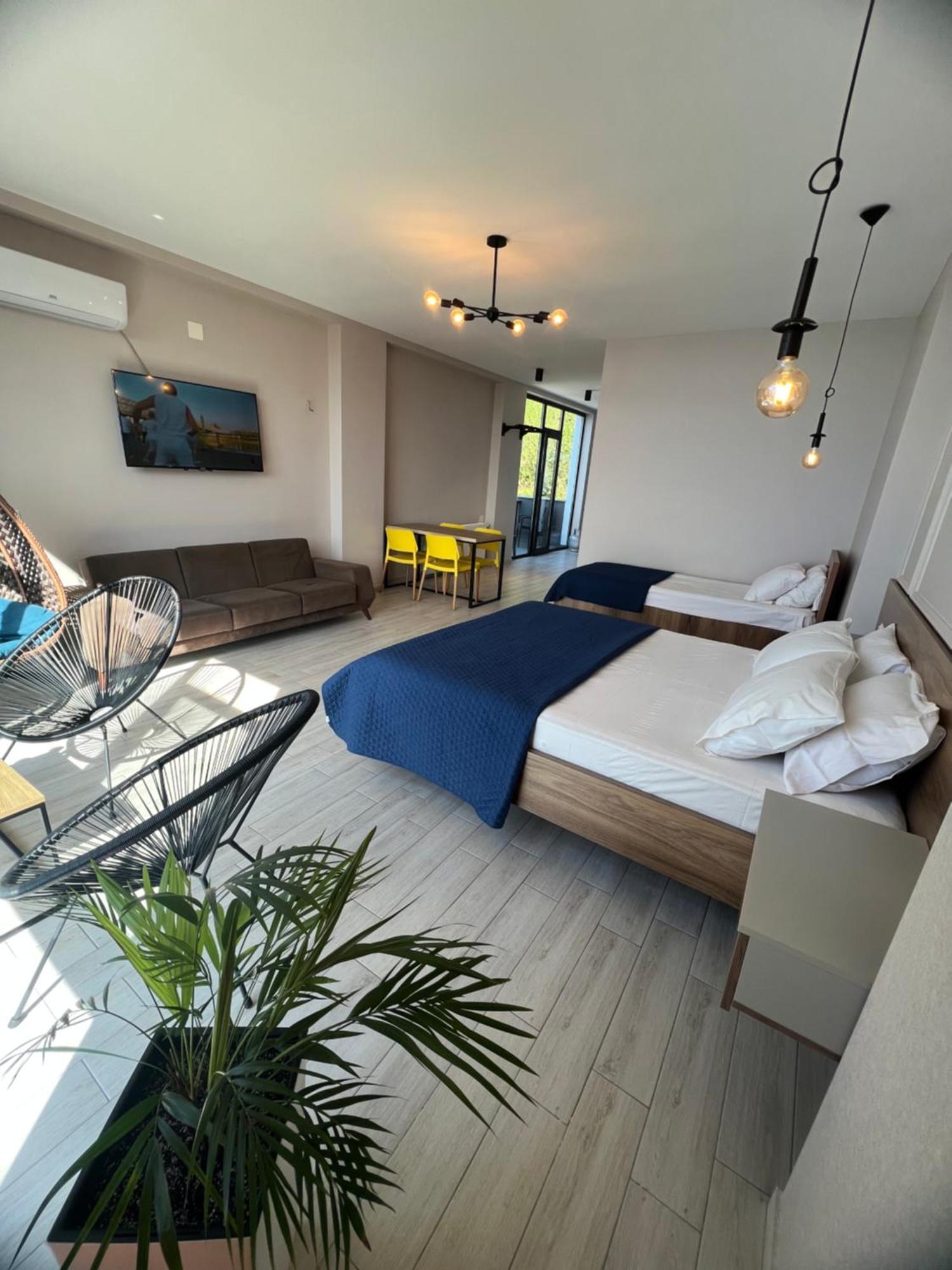 Villa Deluxe Квариати Екстериор снимка