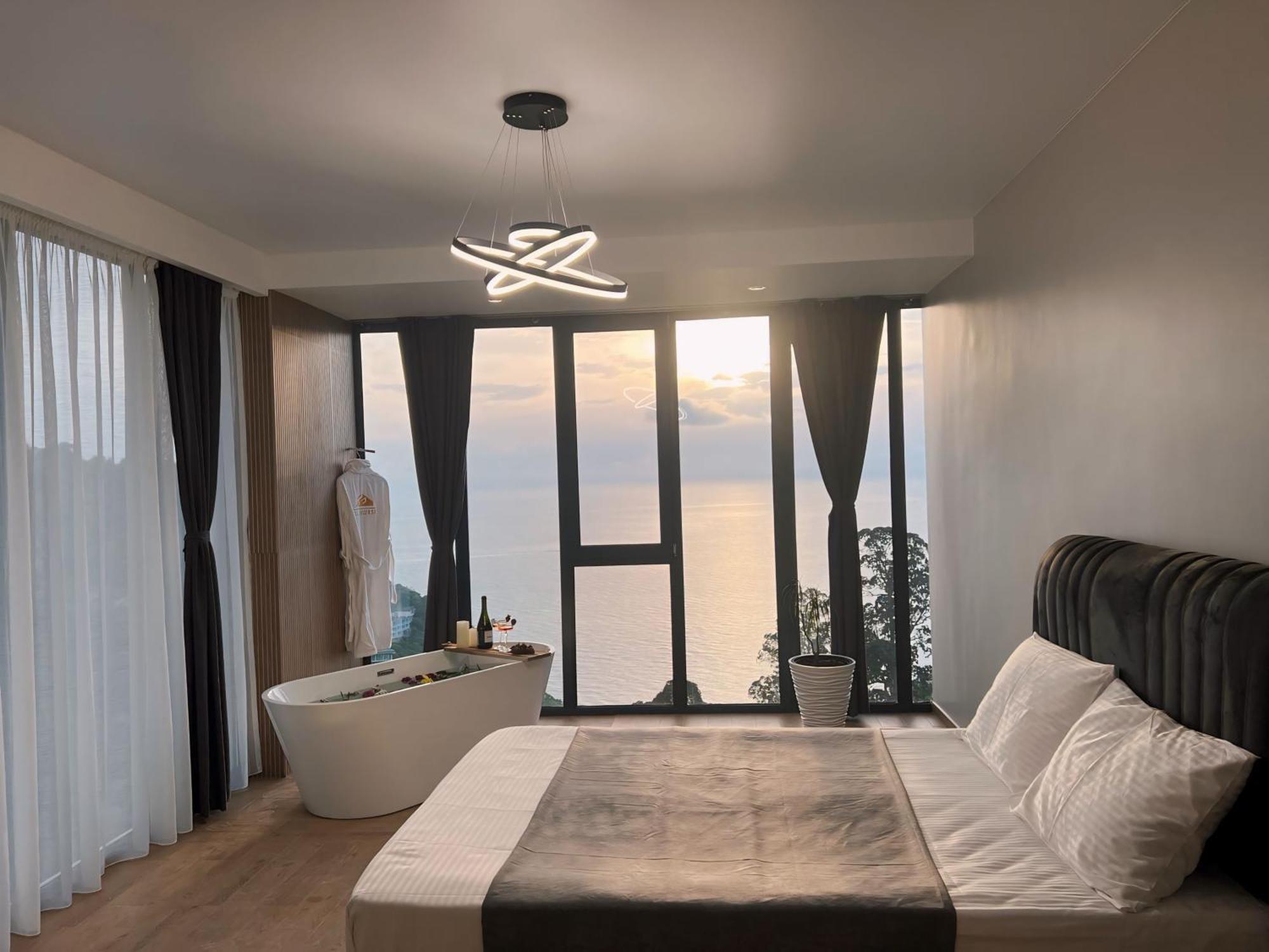 Villa Deluxe Квариати Екстериор снимка