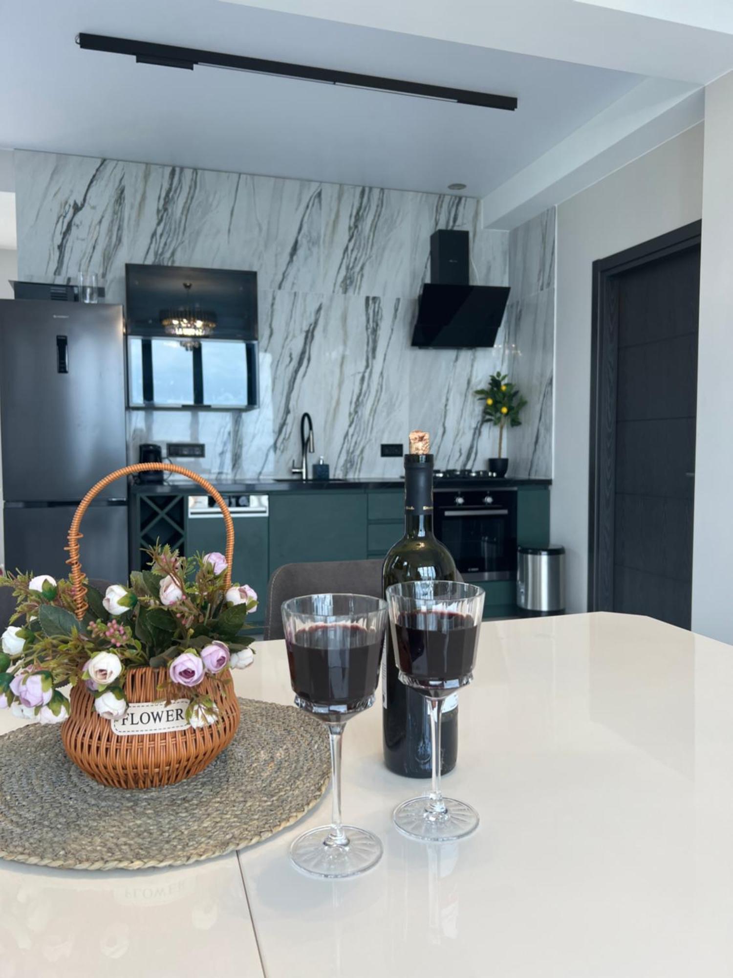 Villa Deluxe Квариати Екстериор снимка