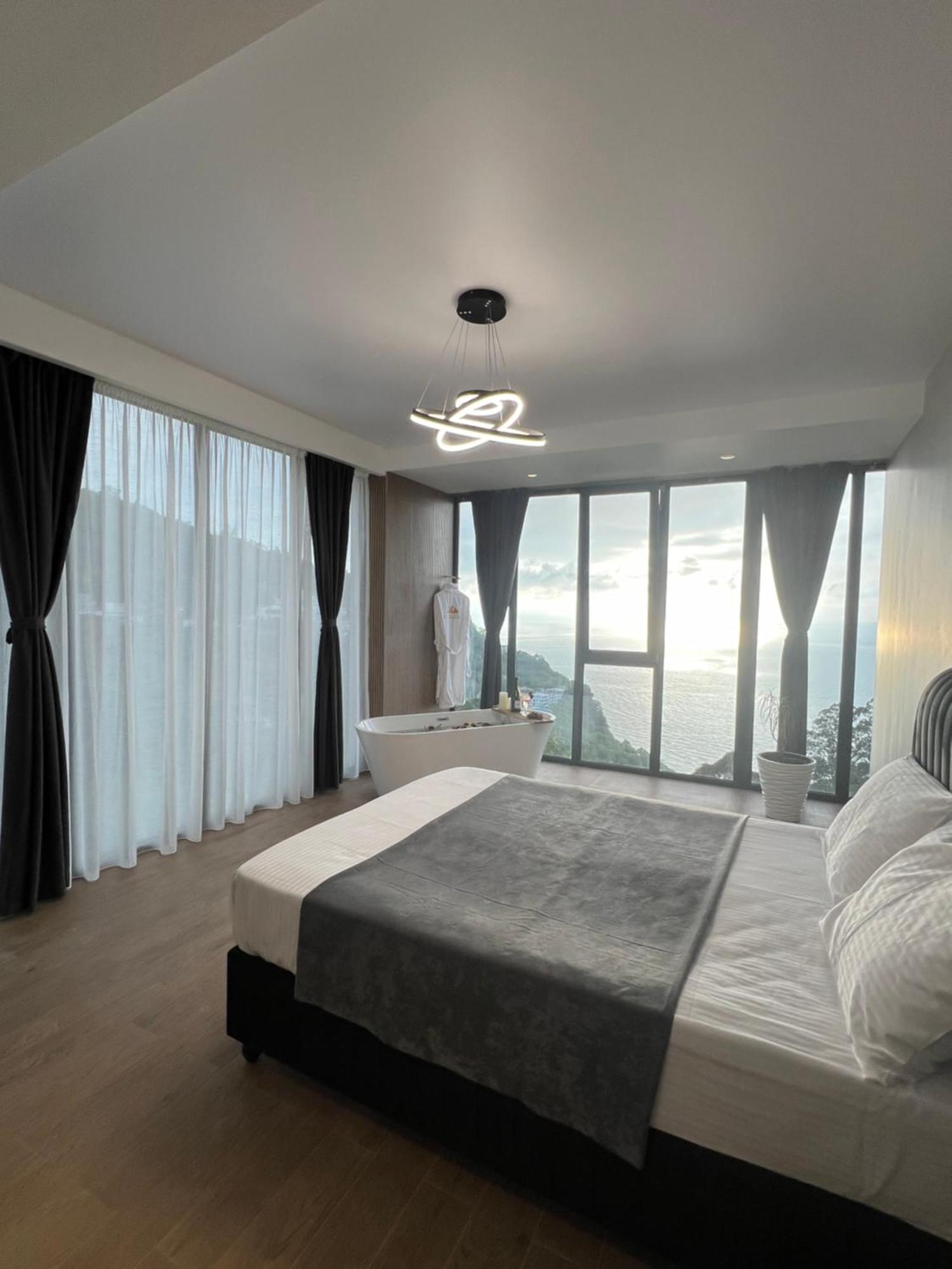 Villa Deluxe Квариати Екстериор снимка